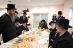 הערליכע מעמד חתימת שטרות בבית הרבני הנגיד מו"ה אברהם ווידער שליט"א