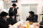 הערליכע מעמד חתימת שטרות בבית הרבני הנגיד מו"ה אברהם ווידער שליט"א