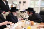 הערליכע מעמד חתימת שטרות בבית הרבני הנגיד מו"ה אברהם ווידער שליט"א