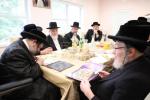 הערליכע מעמד חתימת שטרות בבית הרבני הנגיד מו"ה אברהם ווידער שליט"א