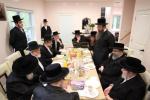 הערליכע מעמד חתימת שטרות בבית הרבני הנגיד מו"ה אברהם ווידער שליט"א