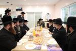 הערליכע מעמד חתימת שטרות בבית הרבני הנגיד מו"ה אברהם ווידער שליט"א