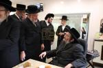 הערליכע מעמד חתימת שטרות בבית הרבני הנגיד מו"ה אברהם ווידער שליט"א