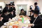 הערליכע מעמד חתימת שטרות בבית הרבני הנגיד מו"ה אברהם ווידער שליט"א