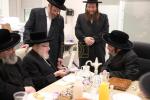 הערליכע מעמד חתימת שטרות בבית הרבני הנגיד מו"ה אברהם ווידער שליט"א