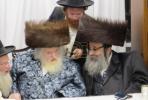 Main image for תלמידי ישיבה גדולה 'ישיבת מהרי"ט' דסאטמאר בני ברק בנשיאות הגרח"צ מייזליש - וועלעכע האט נארוואס געענדיגט איר ערשטע מוצלחדיגע יאר נאכן איבערגרינדונג - ביים זיך פארהערן אויף מסכת בבא קמא ביי כ"ק גאב"ד ירושלים שליט"א 