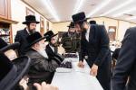 כ"ק אדמו"ר מבאבוב שליט"א באזוכט אין מחנה שלוה