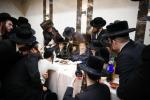 שמחת הבר מצוה פון א אור אייניקל הרה"ק רבי יעקב מאיר שעכטער שליט"א.
