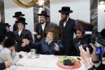 שמחת הבר מצוה פון א אור אייניקל הרה"ק רבי יעקב מאיר שעכטער שליט"א.