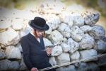 כ"ק  אדמור מקאסוב שליט"א ביים מאמד הישועות דעם מאנטאג אין שילה הקדומה דארט ווי זיין הייליגע פאטער פלעגט אפרעכטן אלע יארן.