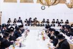 יארצייט פון הרה"ק מספינקא זצ"ל ביי בנו כ"ק אדמו"ר מקראלי שליט"א.