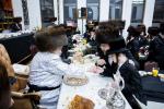 יארצייט פון הרה"ק מספינקא זצ"ל ביי בנו כ"ק אדמו"ר מקראלי שליט"א.