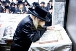יארצייט פון הרה"ק מספינקא זצ"ל ביי בנו כ"ק אדמו"ר מקראלי שליט"א.