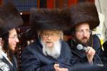 א שיינע שבע ברכות איז פארגעקומען  אין חצה"ק סטראפקוב ויי עס האט זיך באטייליגט כ"ק אדמו'ר מפינסק קארלין שליט'א.