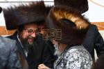 א שיינע שבע ברכות איז פארגעקומען  אין חצה"ק סטראפקוב ויי עס האט זיך באטייליגט כ"ק אדמו'ר מפינסק קארלין שליט'א.