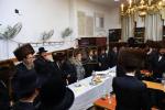 א שיינע שבע ברכות איז פארגעקומען  אין חצה"ק סטראפקוב ויי עס האט זיך באטייליגט כ"ק אדמו'ר מפינסק קארלין שליט'א.