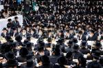  די צענטראלע יארצייט טיש און סיום הש"ס אינעם גרויסן היכל אלטר יחזקאל בבנין ביהמ"ד בנין אליהו סאטמאר אין קרית יואל.