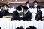  די צענטראלע יארצייט טיש און סיום הש"ס אינעם גרויסן היכל אלטר יחזקאל בבנין ביהמ"ד בנין אליהו סאטמאר אין קרית יואל.
