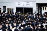  די צענטראלע יארצייט טיש און סיום הש"ס אינעם גרויסן היכל אלטר יחזקאל בבנין ביהמ"ד בנין אליהו סאטמאר אין קרית יואל.
