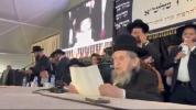 ראש ישיבה הגאון ר' דוב לאנדא צעוויינט זיך אוף די מצב פון די עולם תורה אין ארץ ישראל.