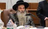ברוך דיין האמת - די חסידישע וועלט באוויינט די פטירה פון כ"ק אדמו"ר מבית שמואל צבי דספינקא זכרונו לברכה אין עלטער פון בלויז 58 יאר. 