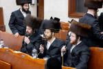 סעודת הילולא מוצאי שבת ראה כ"ו אב אין ביהמ"ד סאטמאר מאנסי בראשות כ"ק גאב"ד סאטמאר מאנסי שליט"א