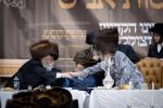 סעודת הילולא מוצאי שבת ראה כ"ו אב אין ביהמ"ד סאטמאר מאנסי בראשות כ"ק גאב"ד סאטמאר מאנסי שליט"א