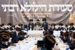 סעודת הילולא מוצאי שבת ראה כ"ו אב אין ביהמ"ד סאטמאר מאנסי בראשות כ"ק גאב"ד סאטמאר מאנסי שליט"א