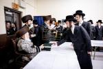 כ"ק אדמו"ר מבאבוב שליט"א ביים וויילן צווישן די בחורים אין  מחנה מתיבתא עץ חיים דעם שבת קודש פרשת ראה.