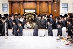 כ"ק אדמו"ר מבאבוב שליט"א ביים וויילן צווישן די בחורים אין  מחנה מתיבתא עץ חיים דעם שבת קודש פרשת ראה.