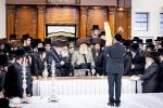 כ"ק אדמו"ר מבאבוב שליט"א ביים וויילן צווישן די בחורים אין  מחנה מתיבתא עץ חיים דעם שבת קודש פרשת ראה.