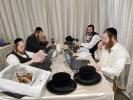ערשטע בילדער פונעם מעמד מקדישי שמך בחצר הקודש וויזניץ, צום עפענונג פונעם מגבית מקדישי שמך לטובת איגוד מוסדות וויזניץ, אין ביהמ"ד הגדול דחסידי גור אין ירושלים עיה"ק, אין שפיץ פון כ"ק אדמו"ר מוויזניץ שליט"א לרפו"ש.
