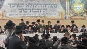 ערשטע בילדער פון די סעודת הילולא רבתי פון כ"ק אדמו"ר מקרעטשניף סיגעט זצ"ל ביי די קינדער האחים אדמו"רים.
