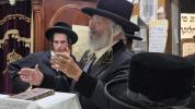 'א בליק' אין כלל ישראל'ס שול סוף זומער אין די קעטסקילס.