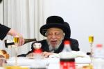 יארצייט טיש פון כ"ק אדמו"ר מסאדיגורא זצ"ל ביי כ"ק אדמו"ר מקאפיטשניץ שליט"א.