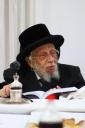 יארצייט טיש פון כ"ק אדמו"ר מסאדיגורא זצ"ל ביי כ"ק אדמו"ר מקאפיטשניץ שליט"א.