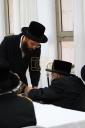 יארצייט טיש פון כ"ק אדמו"ר מסאדיגורא זצ"ל ביי כ"ק אדמו"ר מקאפיטשניץ שליט"א.