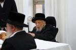יארצייט טיש פון כ"ק אדמו"ר מסאדיגורא זצ"ל ביי כ"ק אדמו"ר מקאפיטשניץ שליט"א.