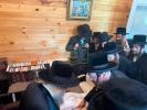 כ"ק אדמו"ר מבאבוב 45 שליט"א באזיכט הגה"צ יעקב ישראל פרידמאן שליט"א אב"ד הורנסטייפל א זון פון כ"ק אדמו"ר מהארנסטייפאל שליט"א לרגל השמחה במעונו.