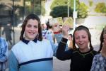א הערליכע שפיל פארגעקומען אין ארץ ישראל לכבוד בין הזמנים מיט די באטייליגונג פון בארימטע אקטיארן מיטן נאמען 'שילדיג'.
