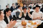 א הערליכע מעמד פארגעקומען אין מאסקאווע לרגל די סיום פונעם שנת הלימודים אין ישיבה לצעירים,