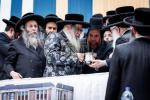 פולע בילדער גאלעריע פון די באזוך אין די סאטמארער אינגעל קעמפ און מעמד הנחת אבן הפינה פארן בנין שפע יואל דורך כ"ק אדמו"ר מסאטמאר שליט"א.