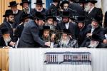 פולע בילדער גאלעריע פון די באזוך אין די סאטמארער אינגעל קעמפ און מעמד הנחת אבן הפינה פארן בנין שפע יואל דורך כ"ק אדמו"ר מסאטמאר שליט"א.