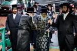 פולע בילדער גאלעריע פון די באזוך אין די סאטמארער אינגעל קעמפ און מעמד הנחת אבן הפינה פארן בנין שפע יואל דורך כ"ק אדמו"ר מסאטמאר שליט"א.