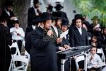 פולע בילדער גאלעריע פון די באזוך אין די סאטמארער אינגעל קעמפ און מעמד הנחת אבן הפינה פארן בנין שפע יואל דורך כ"ק אדמו"ר מסאטמאר שליט"א.