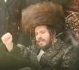 ווערט געזען כ"ק אדמו"ר מקרעטשניף כפר עטה שליט"א אין א מאמענט פון דביקות ביים זינגען די ניגון נאר אמונה.
