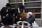 אדמו"רים און ראשי ישיבות ביי הרה"ק רבי יעקב מאיר שעכטער שליט"א לקראת די ימים נוראים