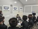 ניחום אבילים ביי כ"ק אדמו"ר מספינקא מאנסי שליט"א, וואס זיצט שבעה נאך זיין ברודער כ"ק אדמו"ר בית שמואל צבי ספינקא זצ"ל.