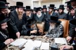 ביקור כבוד: כ"ק אדמו"ר מבאבוב-45 שליט"א אויף א באזוך ביי כ"ק אדמו"ר מסאטמאר שליט"א.