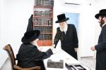 בילדער גאלעריע פון קבלת קהל ביי כ"ק אדמו"ר מצאנז שליט"א איבער גאנץ ארץ ישראל לרגל די ימי הרחמים והרצון.